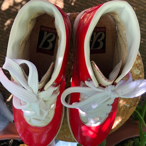 BUFFALINO RED PATENT LEATHER BOOTS - Picture 5 of 9